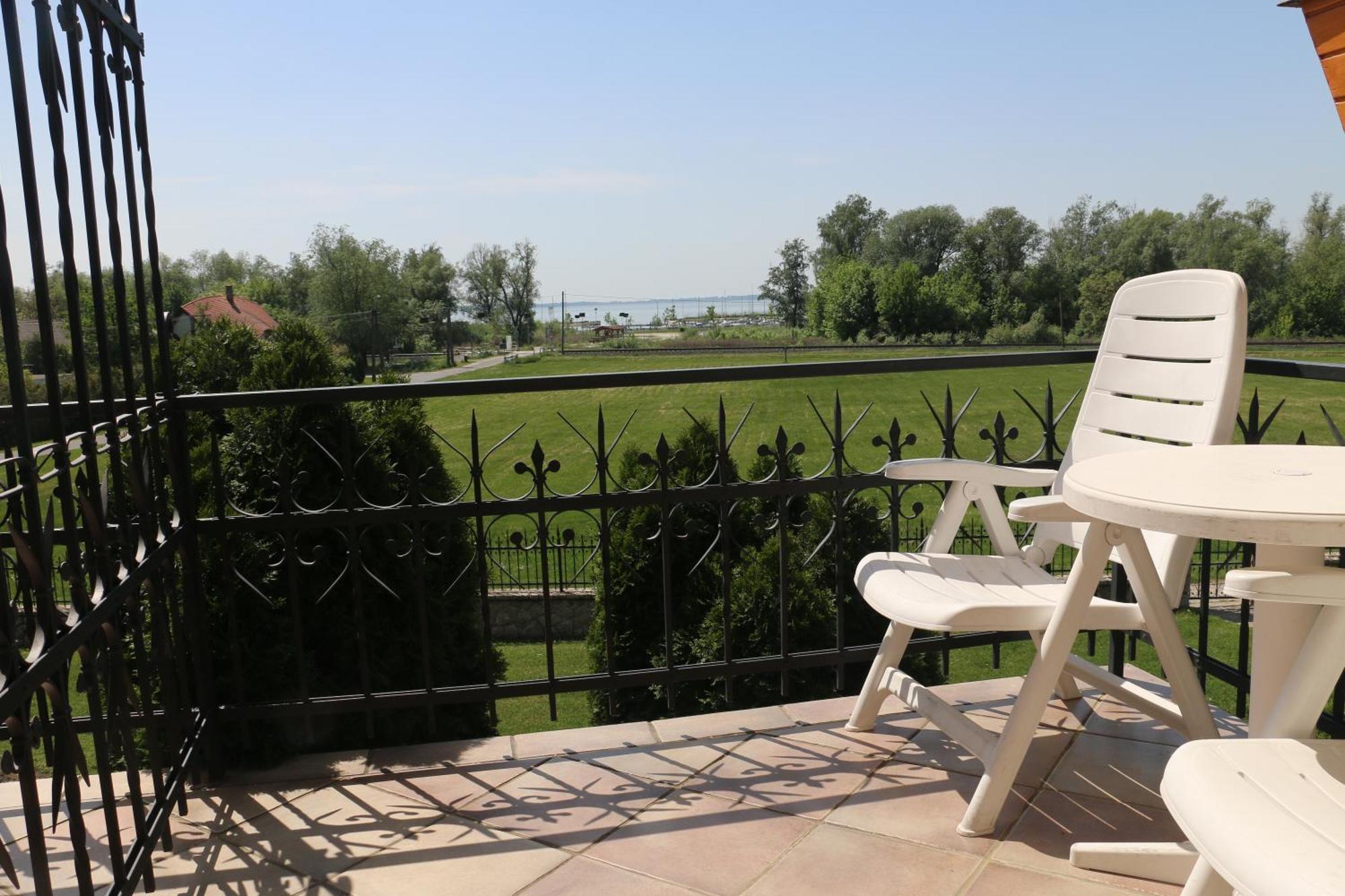 Villa Plattensee Vonyarcvashegy Oda fotoğraf